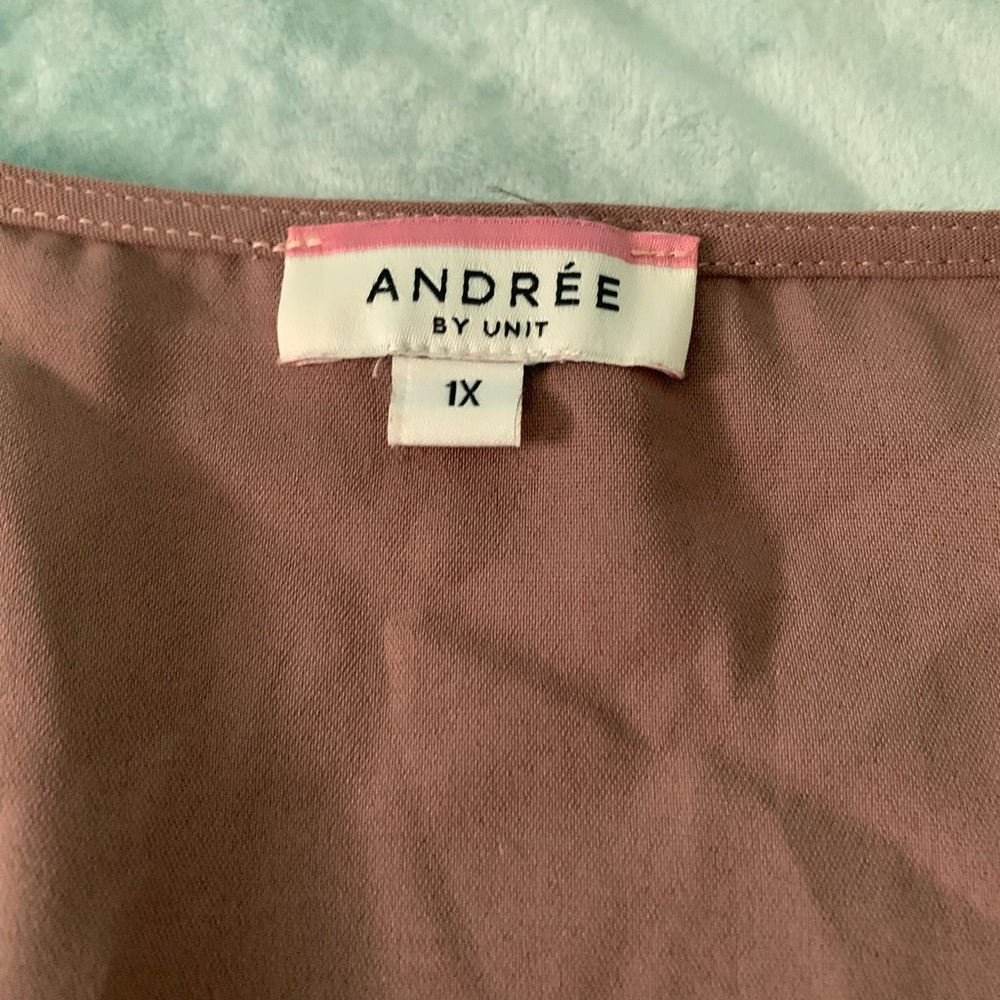 Andre size 1x blouse- mauve in color